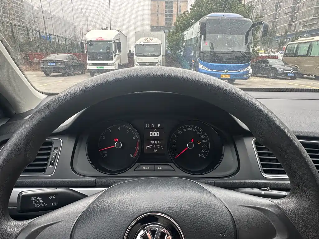 Lavida 2015 1.6L automatic fashion version купить на сайте DeffCars