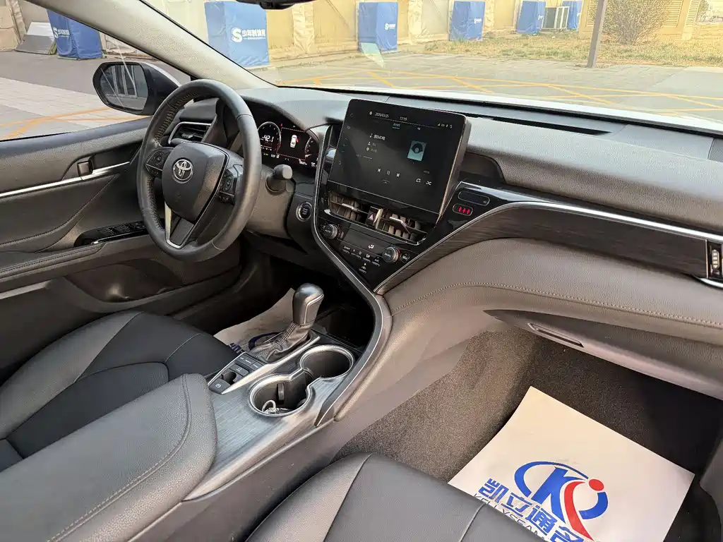 Camry 2021 2.5G Deluxe Edition купить на сайте DeffCars