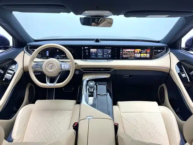 Lantu FREE 2021 four-wheel drive standard extended range exclusive luxury package купить на сайте DeffCars
