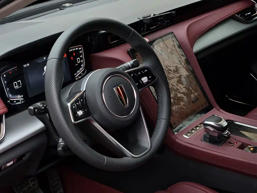 Hongqi H5 2023 1.5T DCT Zhilian Qiyun Edition купить на сайте DeffCars