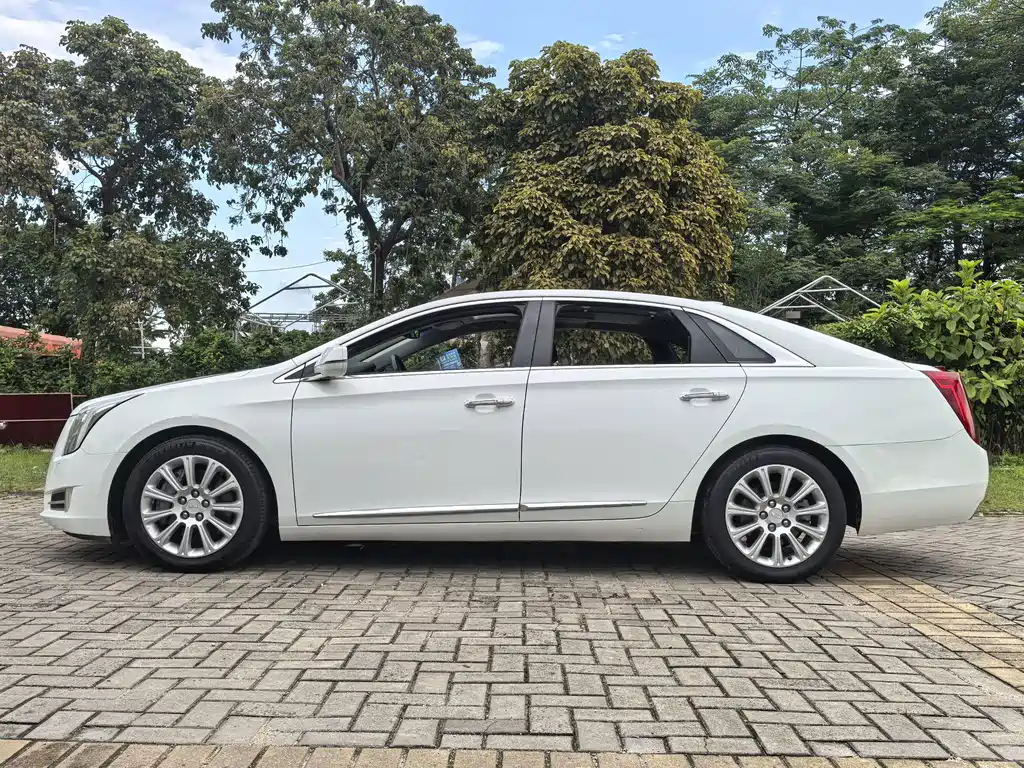 Cadillac XTS 2017 28T luxury model купить на сайте DeffCars