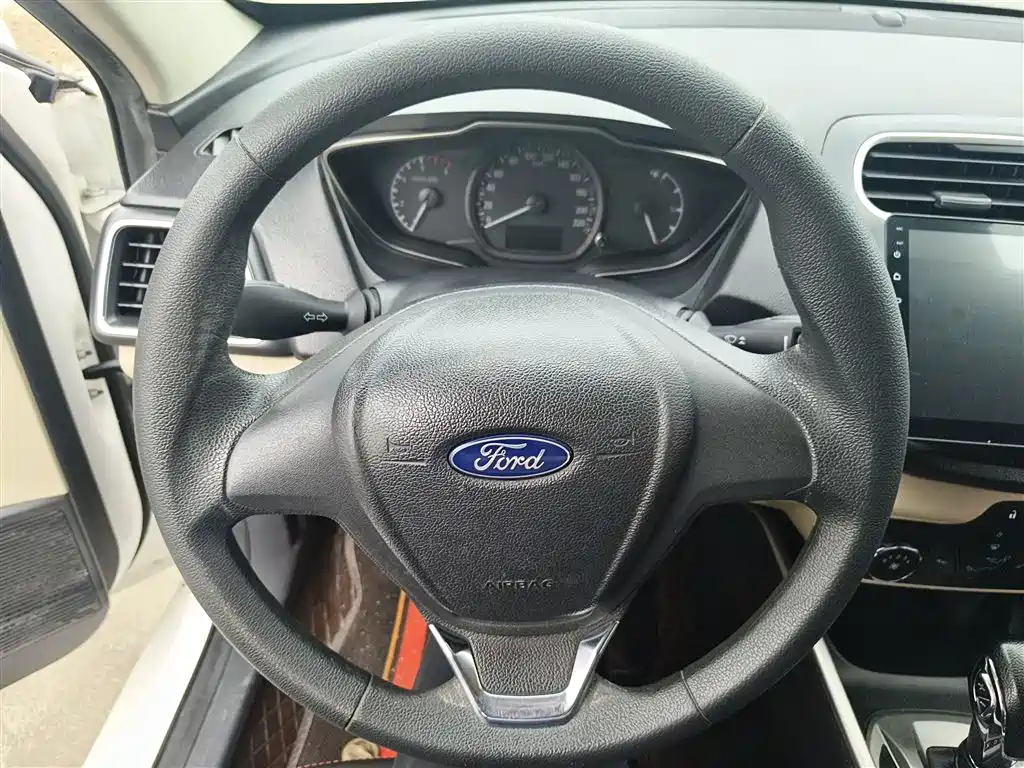 Escort 2017 facelift 1.5L automatic comfort model купить на сайте DeffCars