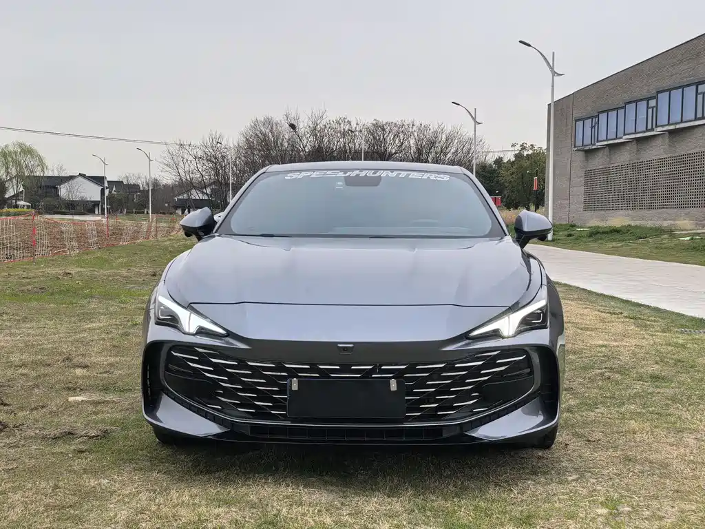 MG7 2023 2.0T automatic Trophy+ engine version купить на сайте DeffCars