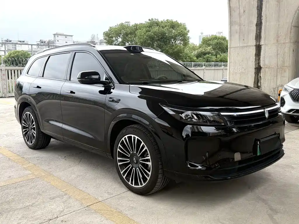 Aito M7 2024 1.5T 4WD Ultra Edition 5-seater купить на сайте DeffCars