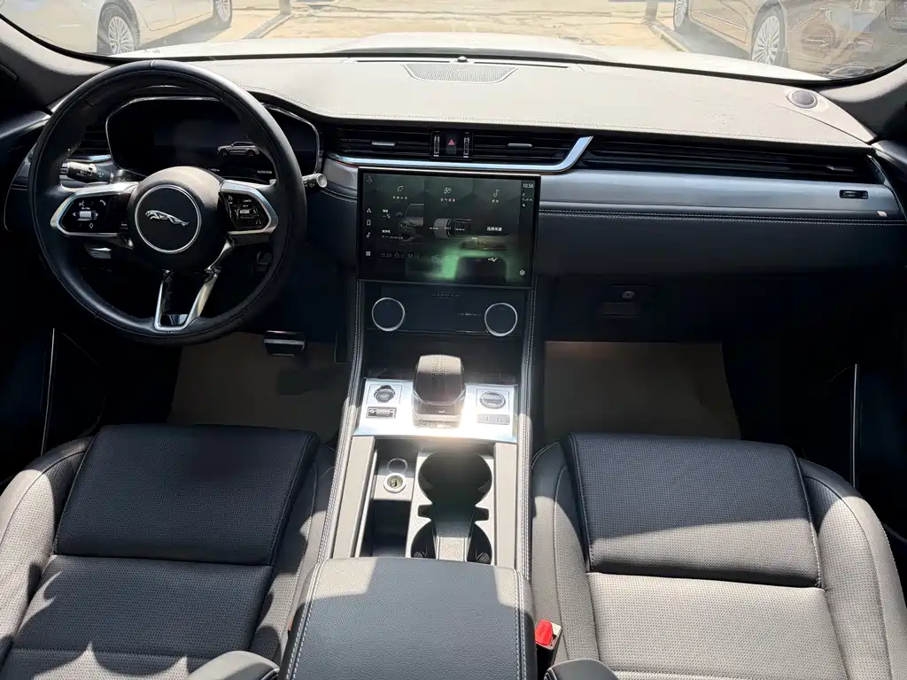Jaguar F-PACE 2024 P250 R-Dynamic SE купить на сайте DeffCars