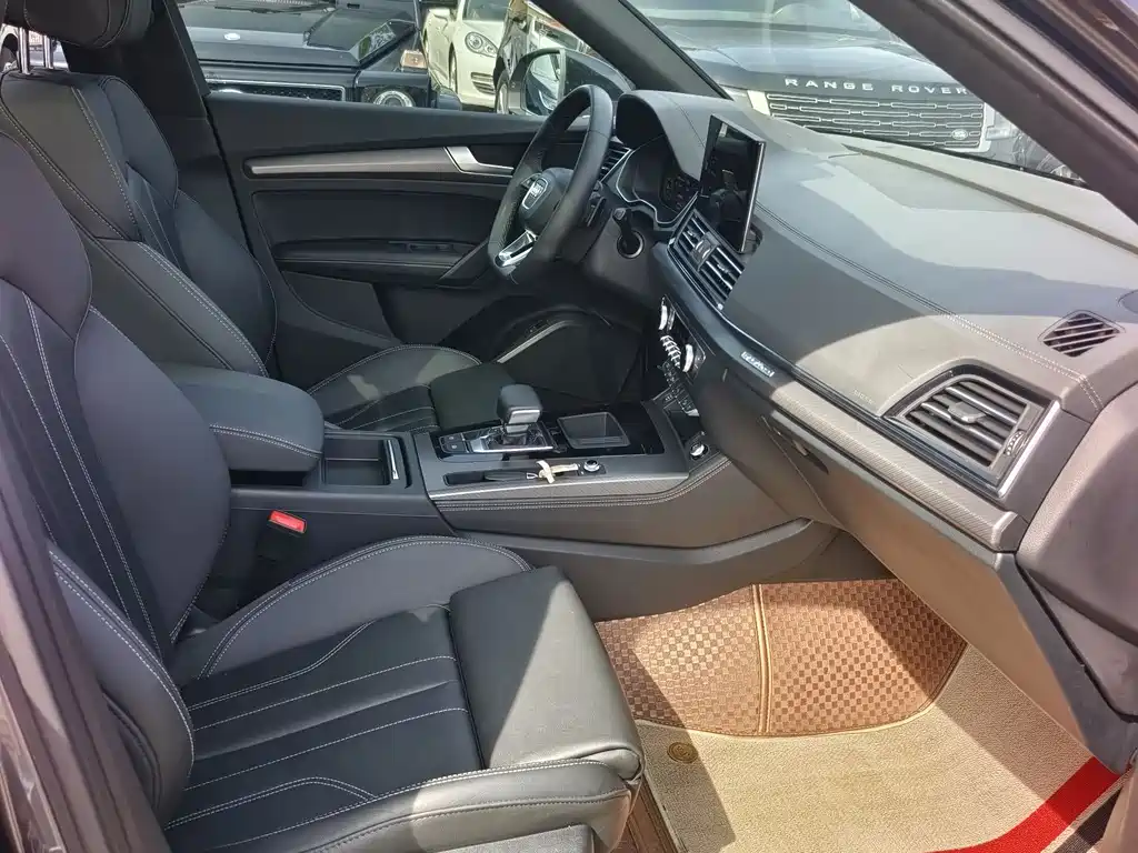 Audi Q5L 2024 40 TFSI luxury and dynamic model купить на сайте DeffCars