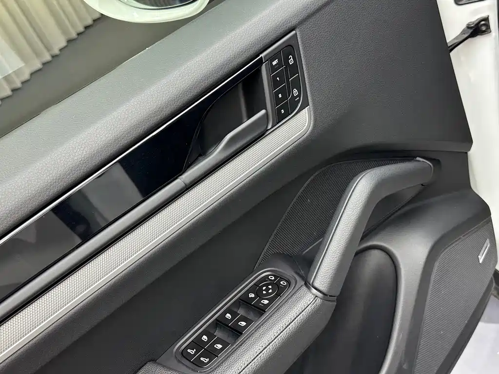Cayenne 2024 3.0T купить на сайте DeffCars