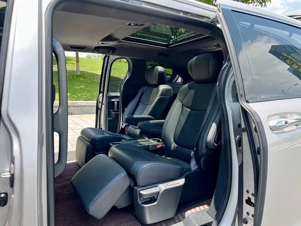 SIENNA 2021 2.5L Hybrid Extreme Edition купить на сайте DeffCars