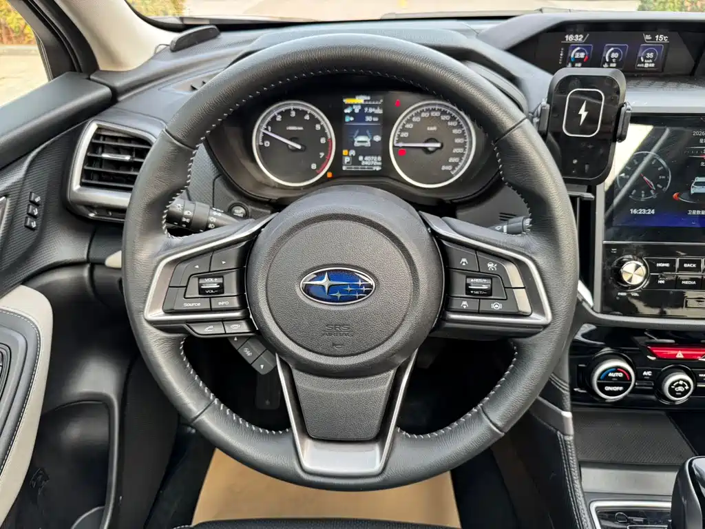 Forester 2022 2.0i AWD Deluxe Edition EyeSight купить на сайте DeffCars