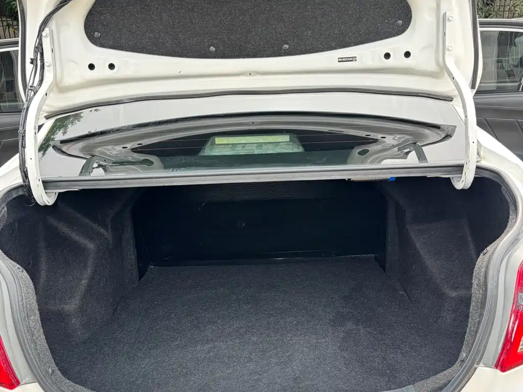 YARiS L 2018 1.5E CVT Champion Limited Edition купить на сайте DeffCars
