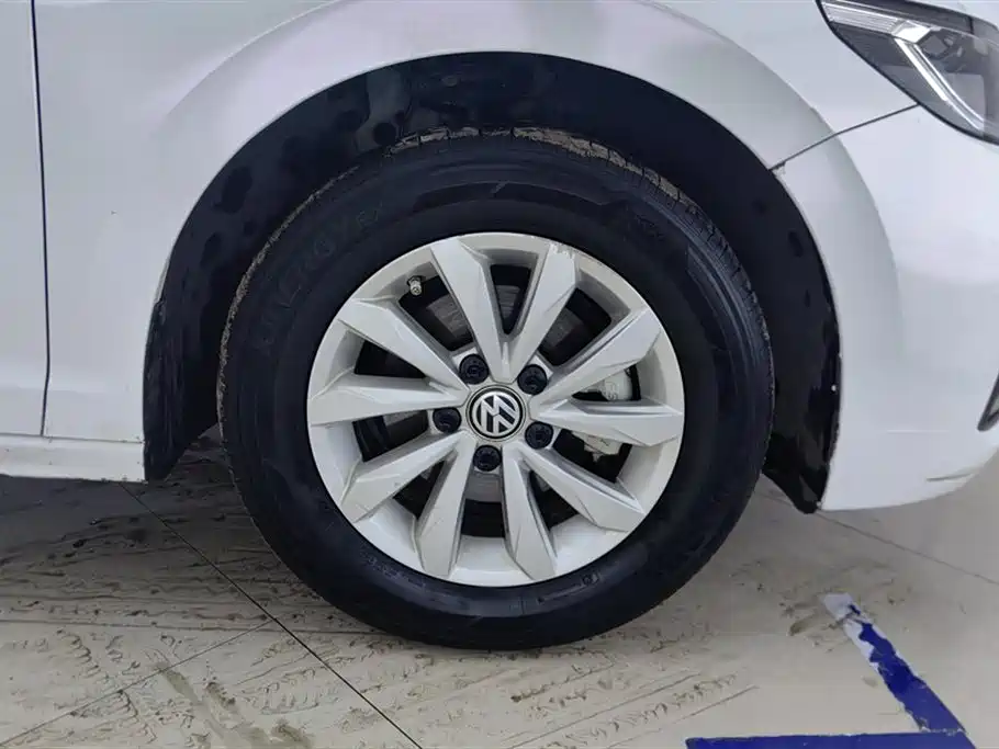 Bora 2020 1.5L automatic fashion model купить на сайте DeffCars