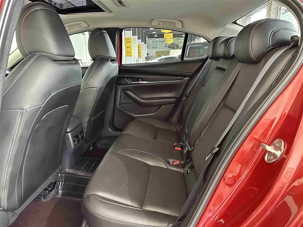 Mazda3 Angkesela 2021 2.0L Automatic Premium Edition купить на сайте DeffCars