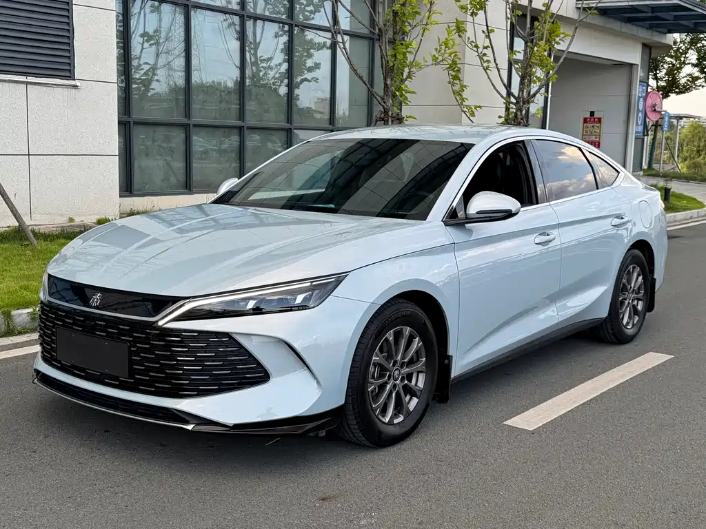 Qin L 2024 DM-i 80km Leading купить на сайте DeffCars