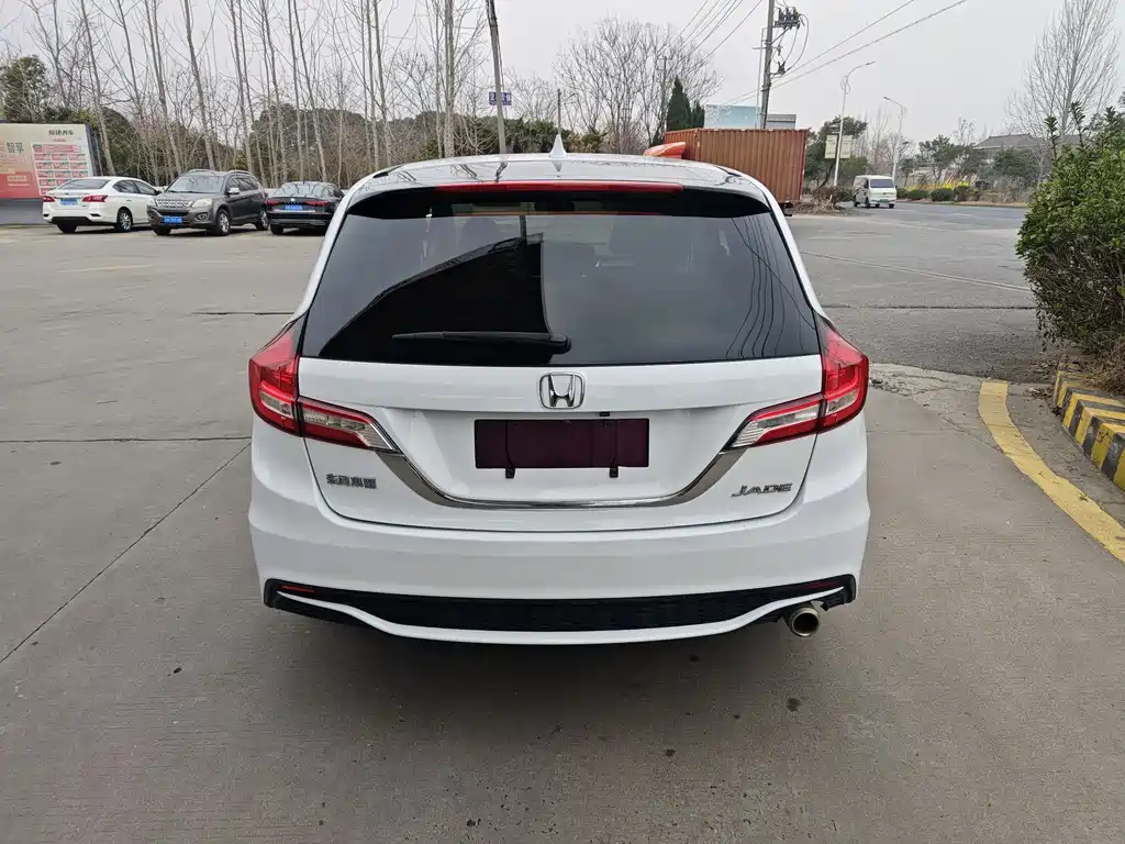 Jade 2017 1.8L automatic comfort version 5 seats купить на сайте DeffCars