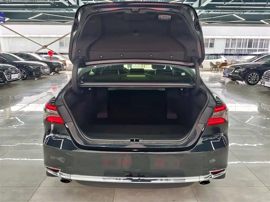Camry 2019 facelift 2.5G Deluxe Edition купить на сайте DeffCars