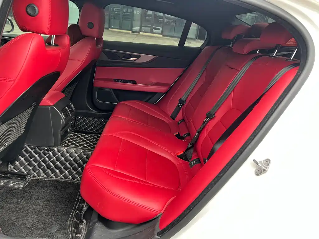 Jaguar XEL 2020 2.0T 200PS R-DYNAMIC Youth Sports Edition купить на сайте DeffCars