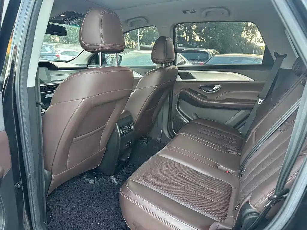 Jietu X90 PLUS 2023 model 1.6TD DCT villa 7 seats купить на сайте DeffCars