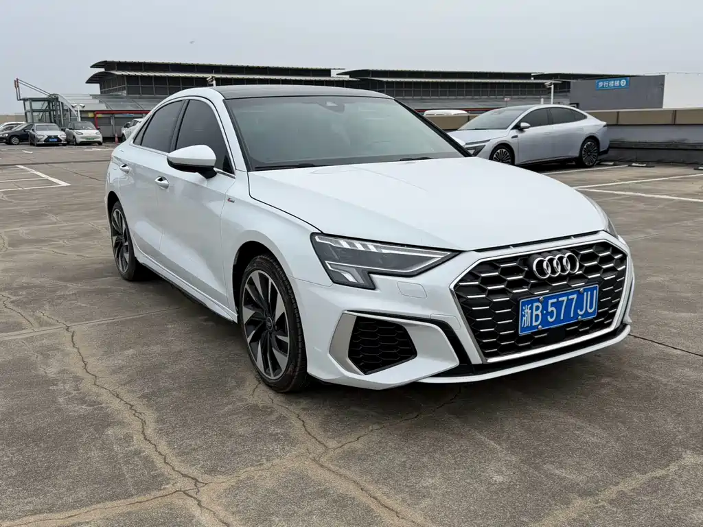 Audi A3 2022 A3L Limousine 35 TFSI Fashionable and Sporty купить на сайте DeffCars