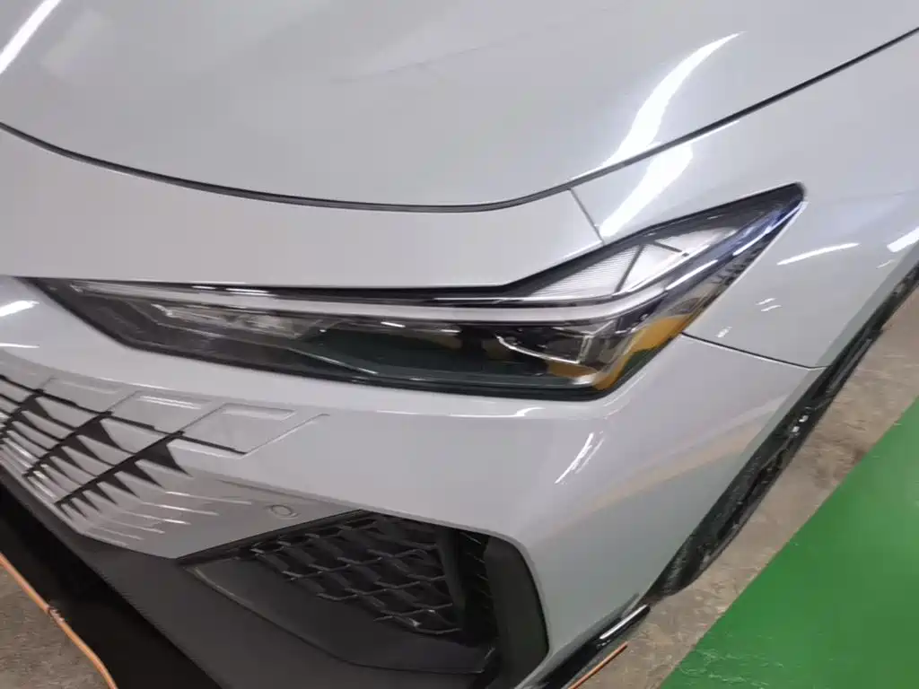Changan UNI-V 2022 2.0T Speed ​​Edition купить на сайте DeffCars