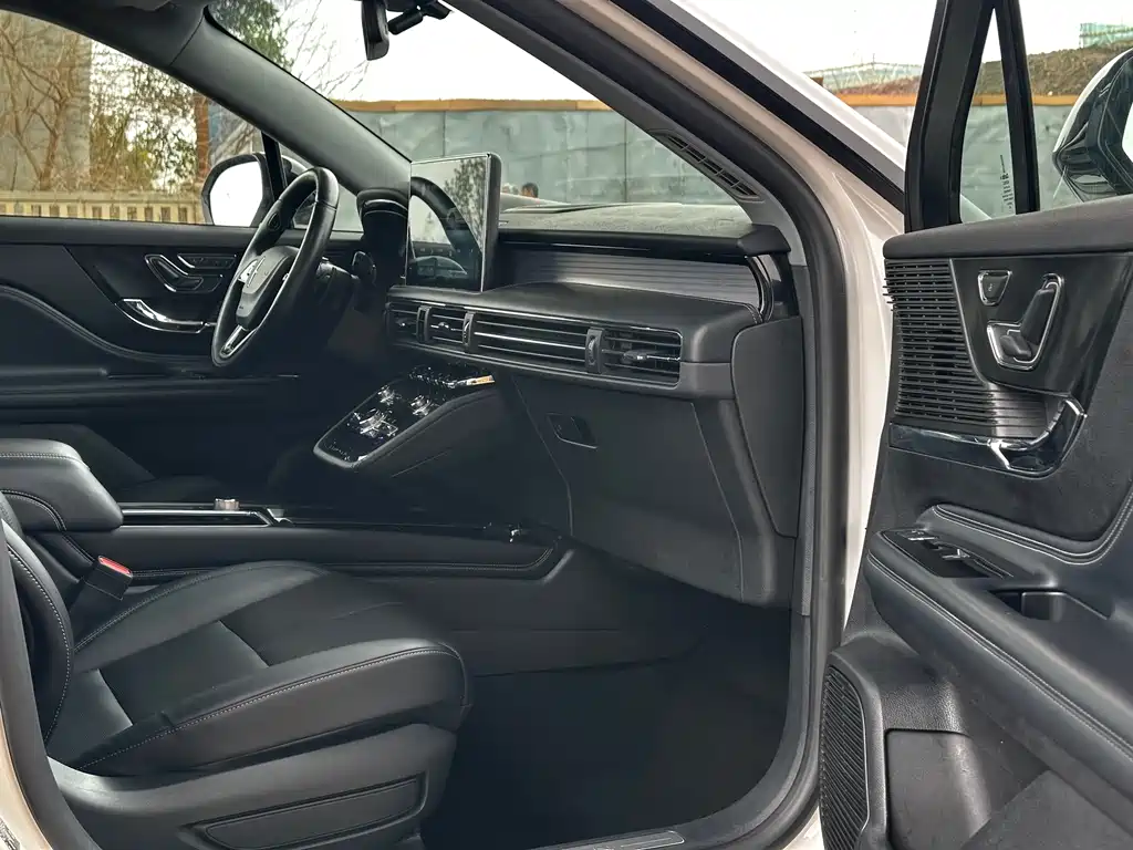 Adventurer 2021 2.0T two-wheel drive exclusive edition купить на сайте DeffCars