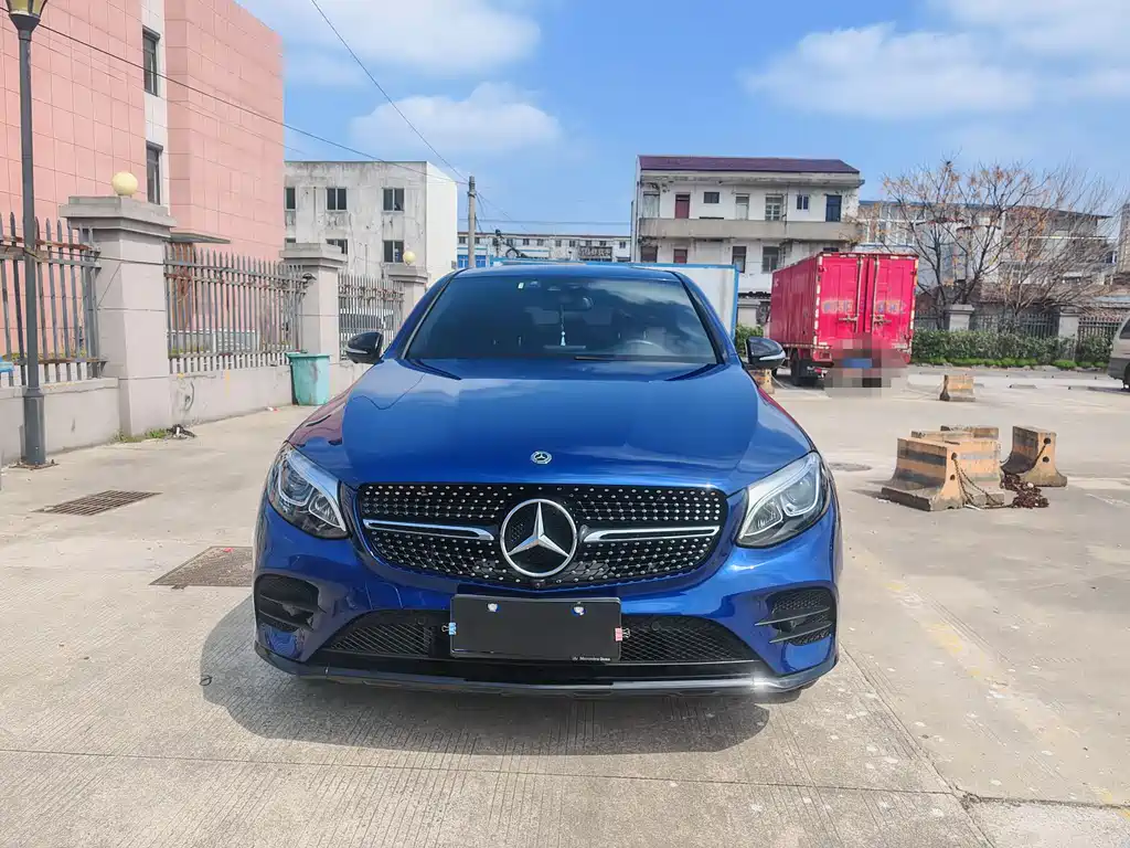 Mercedes-Benz GLC Coupe 2019 GLC 260 4MATIC Coupe SUV купить на сайте DeffCars