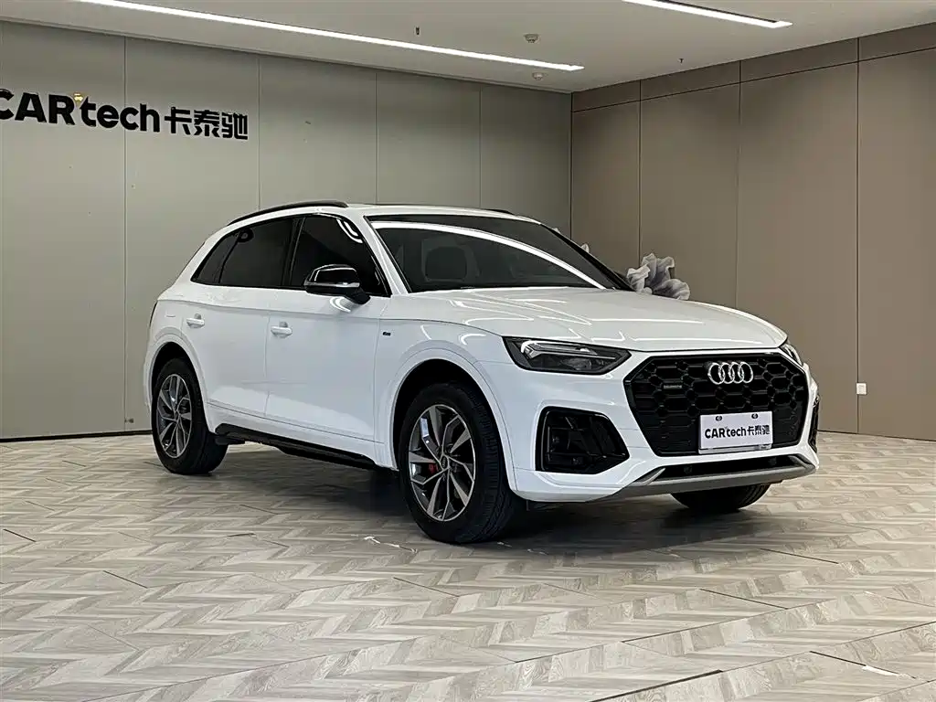 Audi Q5L 2024 40 TFSI luxury and dynamic model купить на сайте DeffCars
