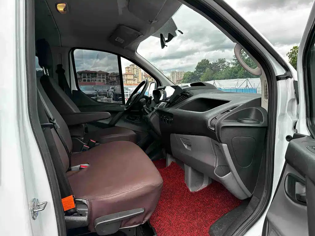 Transit 2019 2.0T Diesel Multipurpose Commercial Vehicle Short Axle Low Top 6 Seater Country VI купить на сайте DeffCars
