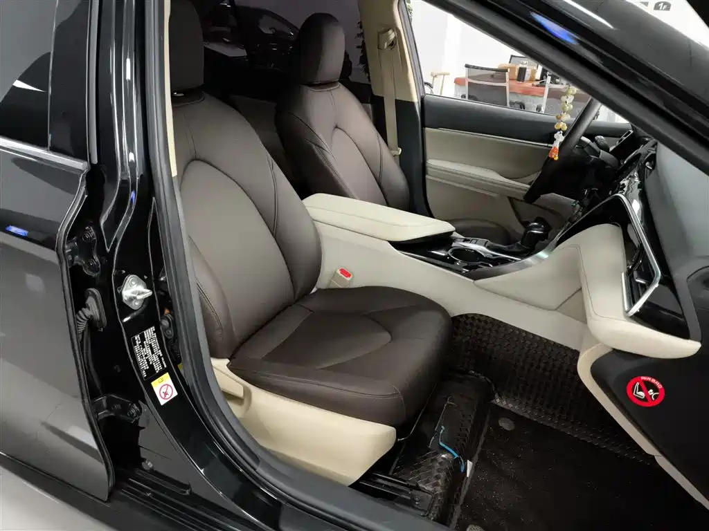 Camry 2018 2.0E Elite Edition купить на сайте DeffCars