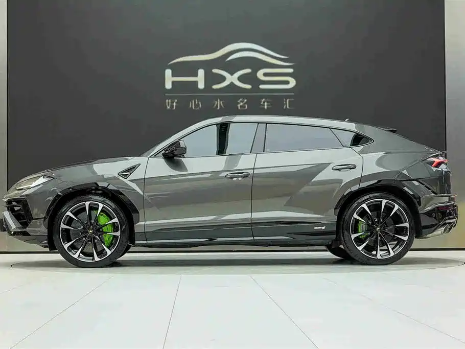 Urus 2023 4.0T V8 S купить на сайте DeffCars