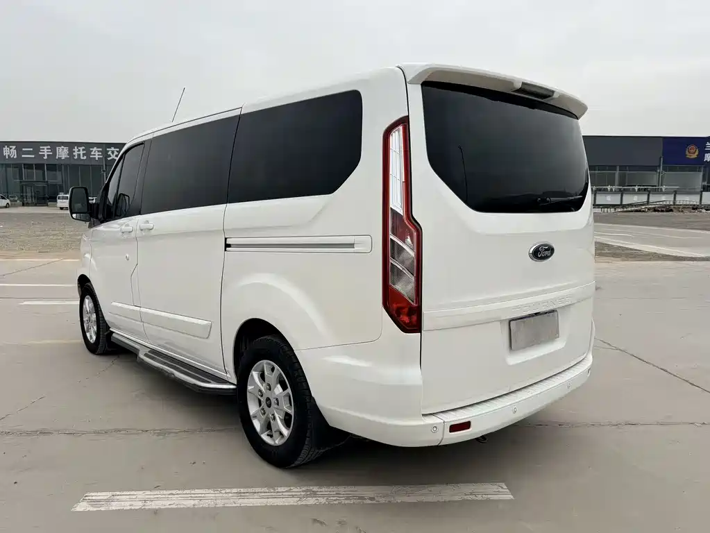 Tourio 2020 2.0T Automatic Elite Edition National VI купить на сайте DeffCars