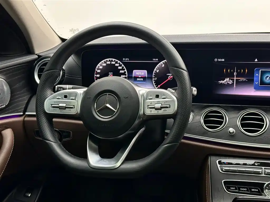 Mercedes-Benz E-Class 2020 E 300 L Sports Luxury купить на сайте DeffCars