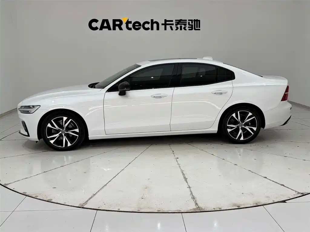 Volvo S60 2020 T4 Zhiyuan Sport Edition купить на сайте DeffCars