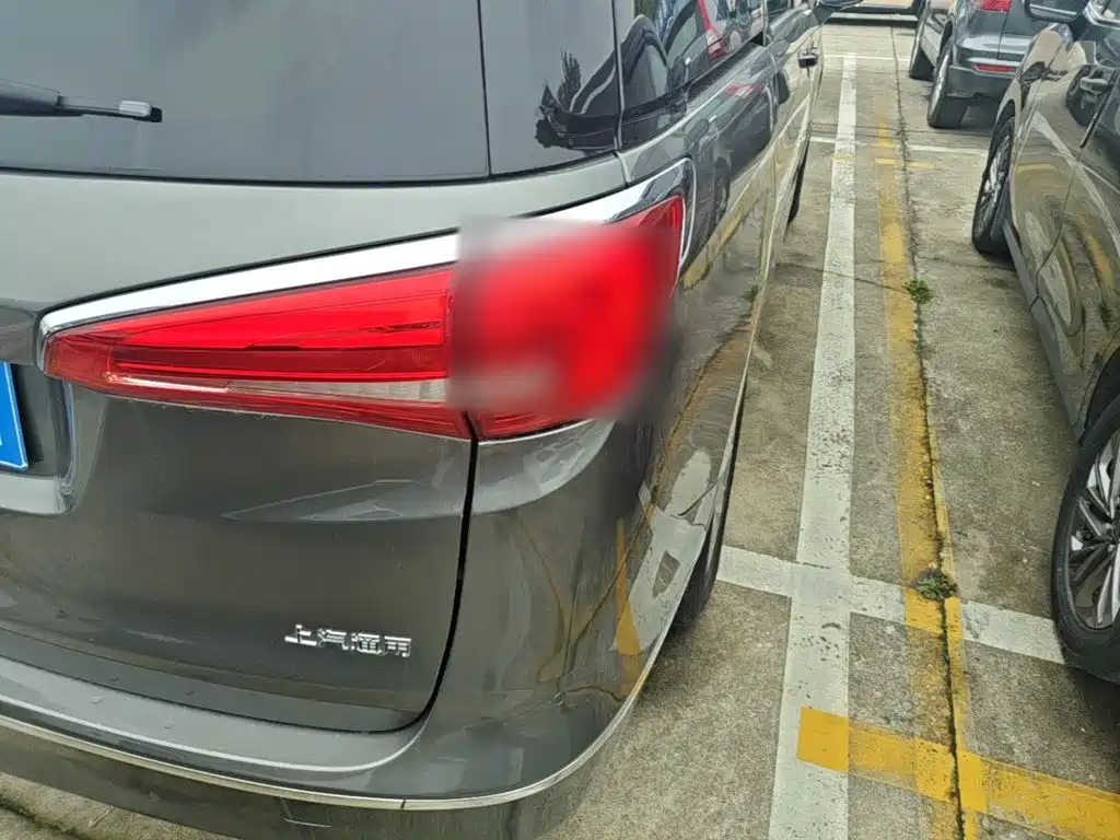 Buick GL8 2017 ES 28T Exclusive Type National V купить на сайте DeffCars