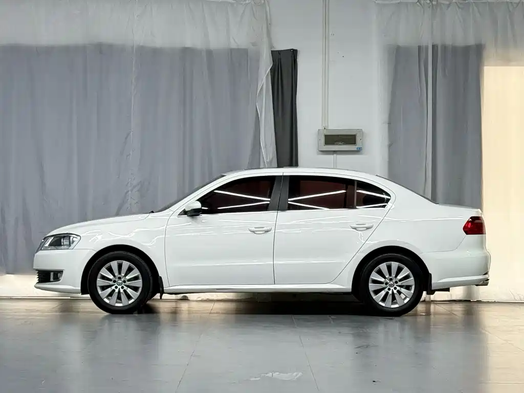 Lavida 2013 facelift 1.4TSI DSG comfort version купить на сайте DeffCars