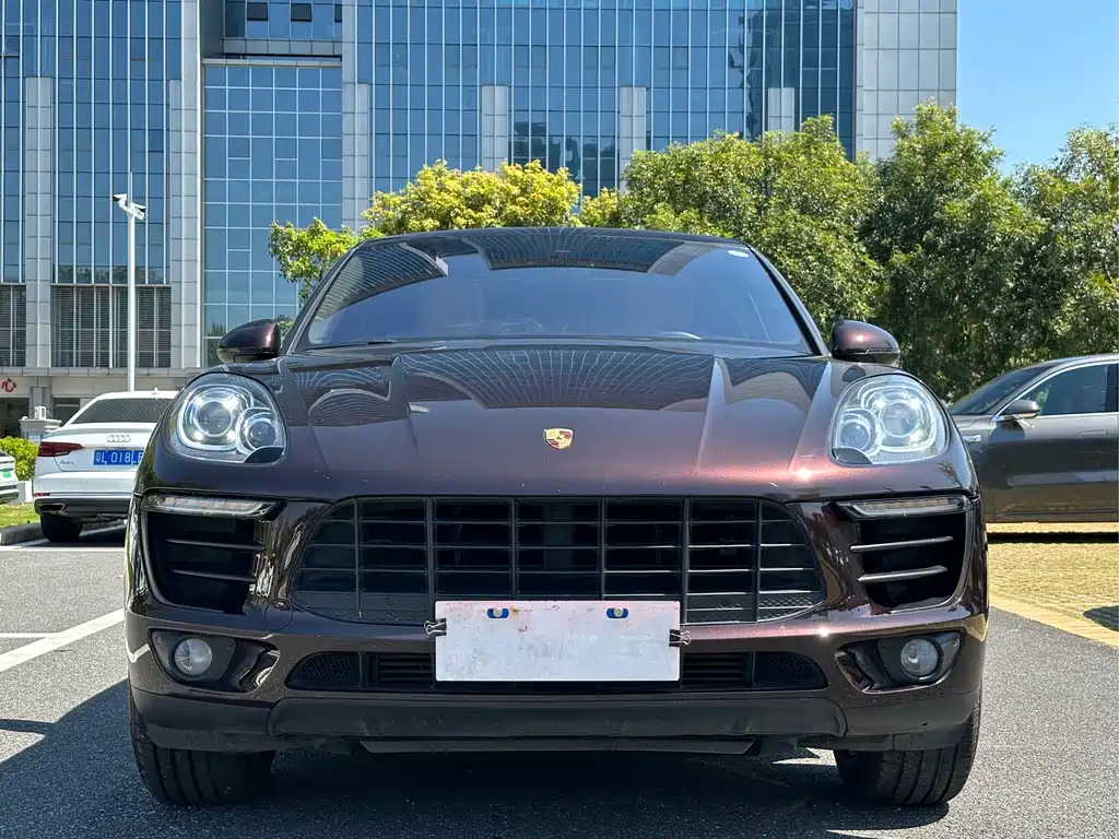 Macan 2017 Macan 2.0T купить на сайте DeffCars