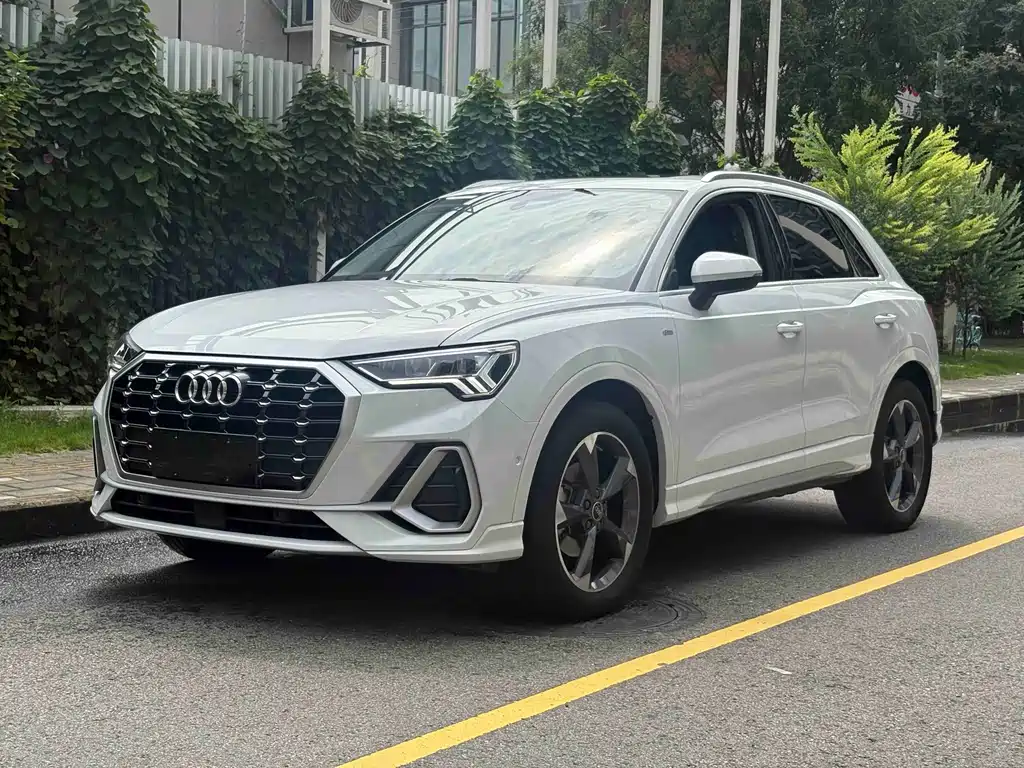 Audi Q3 2021 35 TFSI Fashionable and Dynamic купить на сайте DeffCars