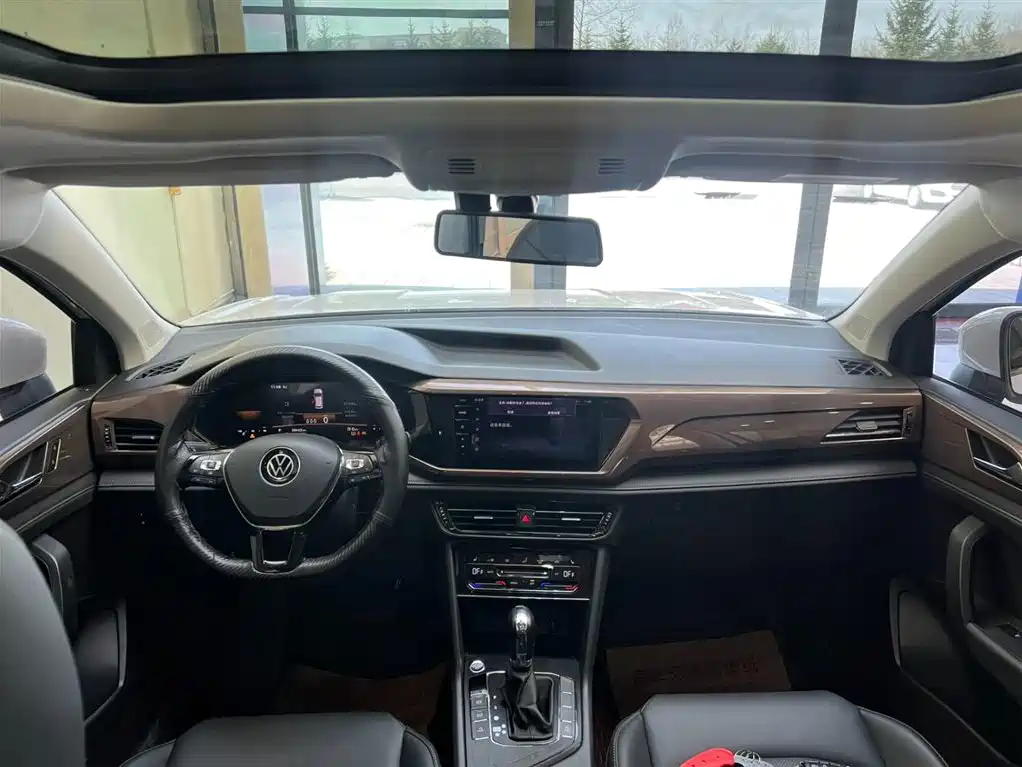 Tuyue 2022 280TSI two-wheel drive luxury version купить на сайте DeffCars