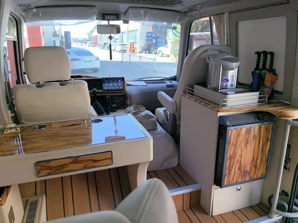 Coaster 2019 4.0L luxury car GRB53L-ZCMEK 20-seat 9GR купить на сайте DeffCars