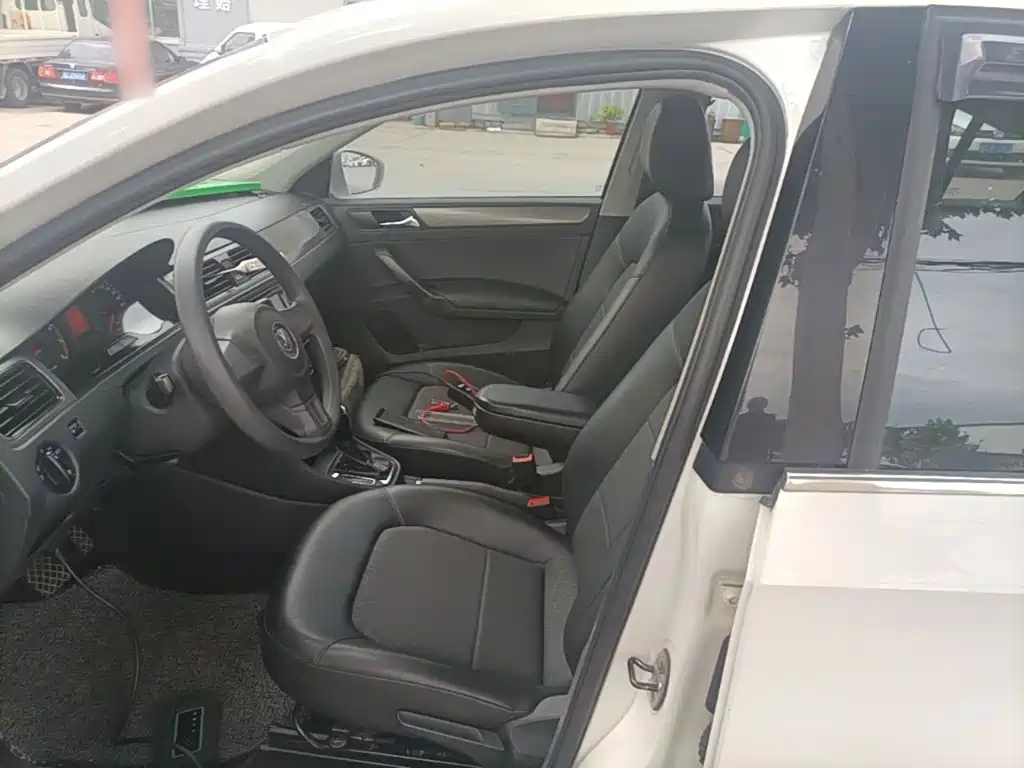 Santana 2013 1.6L Automatic Comfort Edition купить на сайте DeffCars
