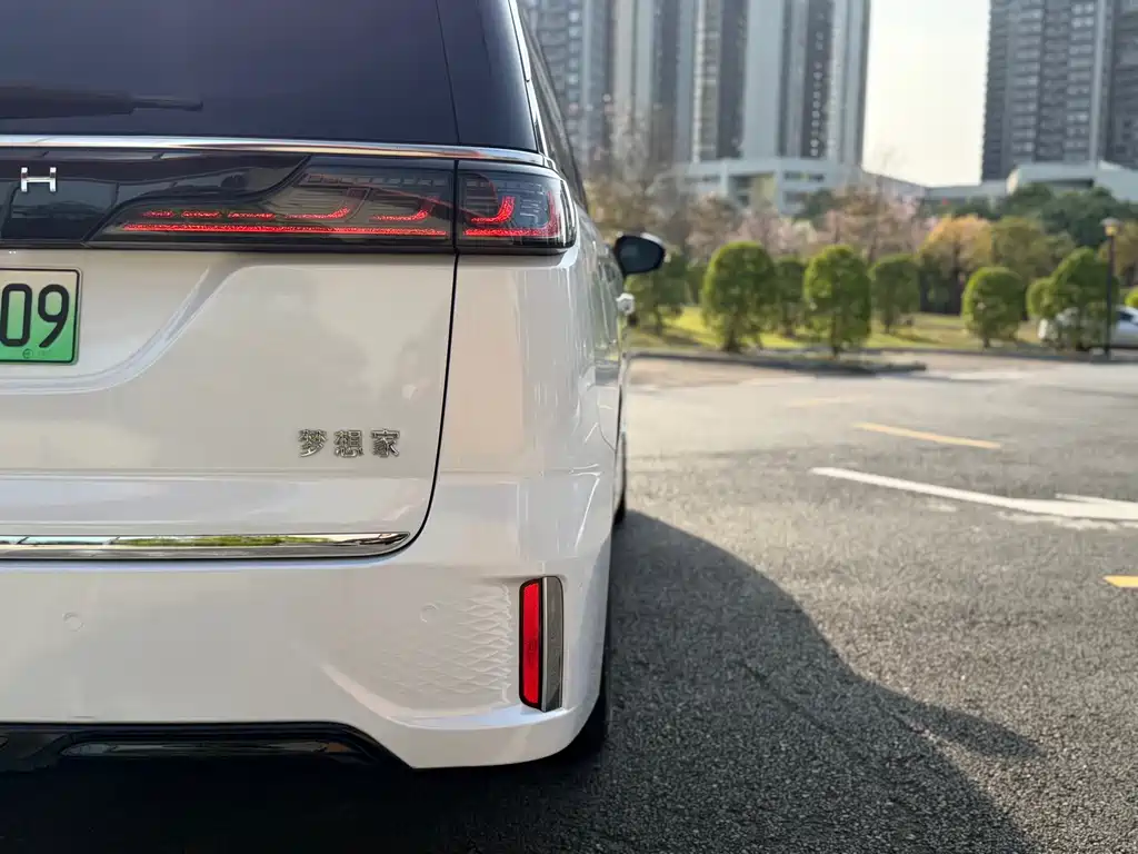 Lantu Dreamer 2022 Low Carbon Version Dream+Smart Package купить на сайте DeffCars