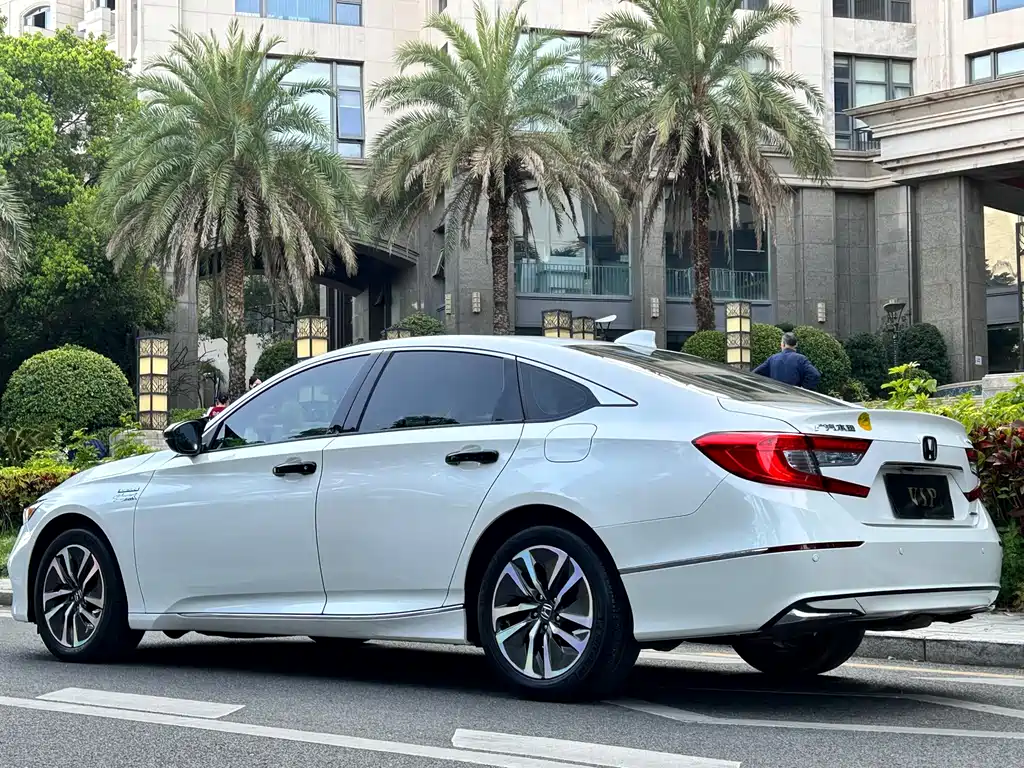 Accord 2018 Sharp Hybrid 2.0L Sharp Collar Edition National VI купить на сайте DeffCars