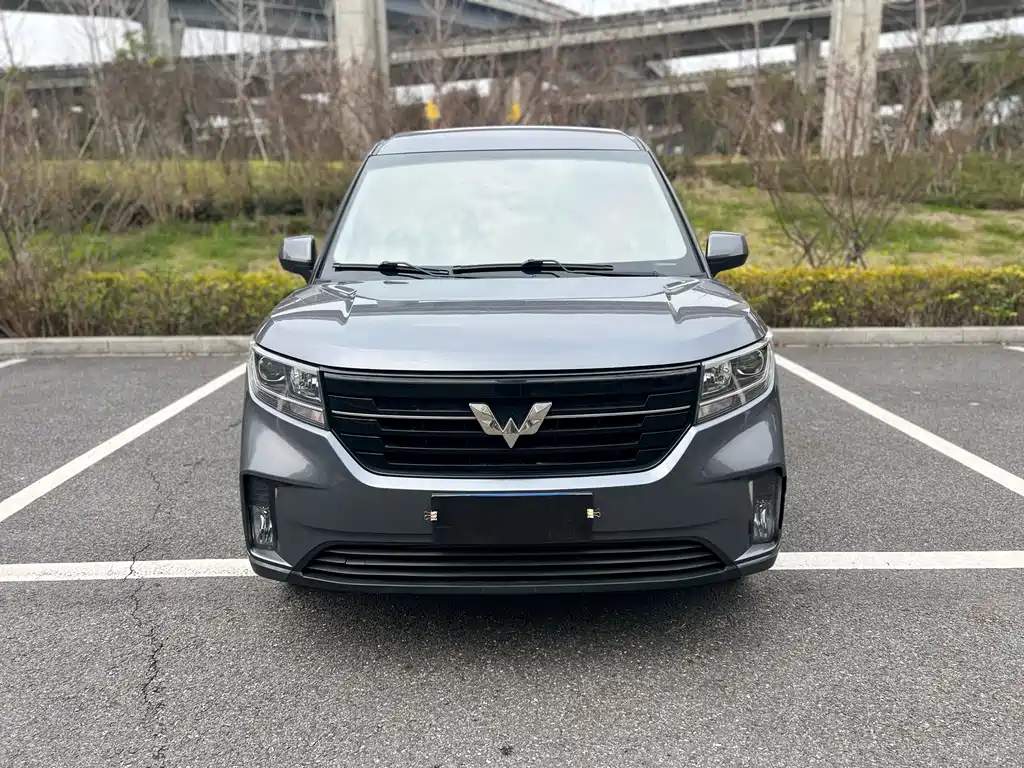 Wuling Zhengcheng 2021 1.5T manual luxury model купить на сайте DeffCars