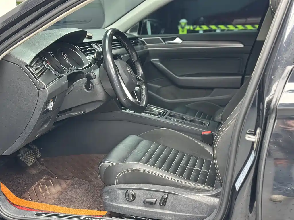 Magotan 2020 330TSI DSG leading model купить на сайте DeffCars