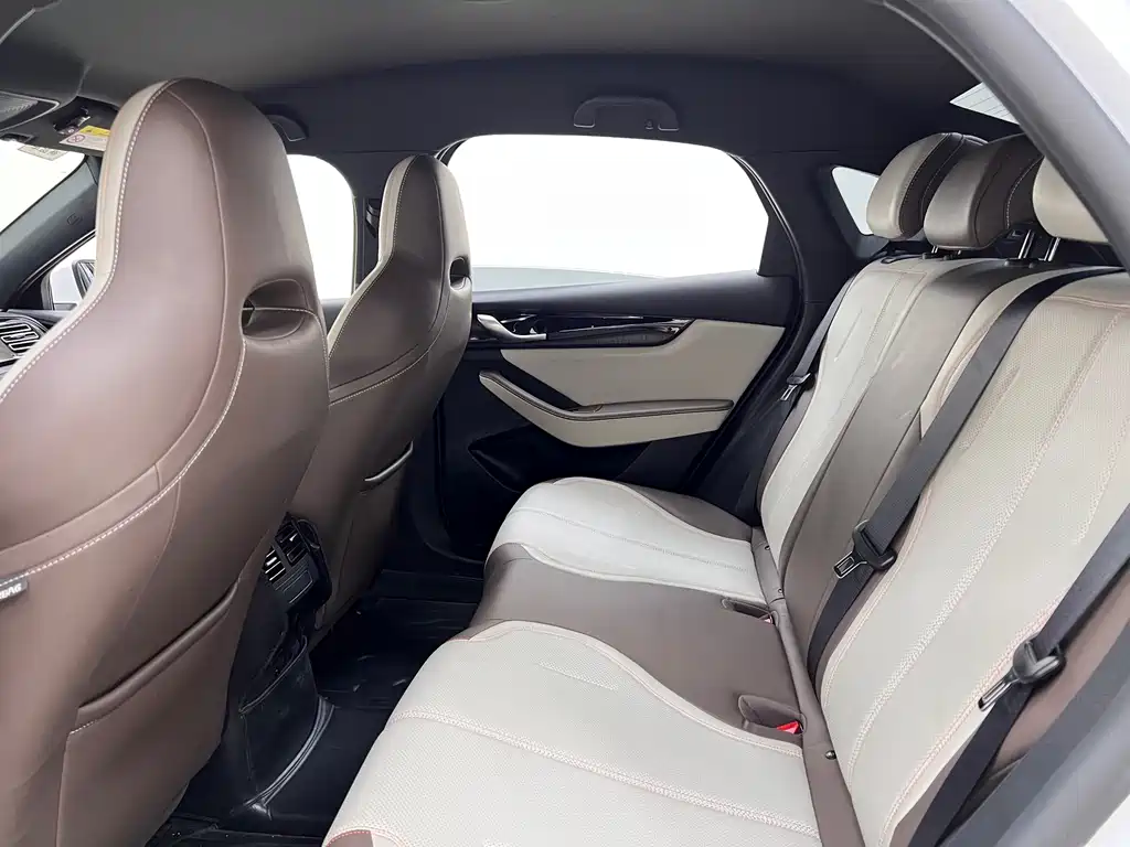 Qin PLUS 2024 Honor Edition DM-i 55KM Leading Type купить на сайте DeffCars