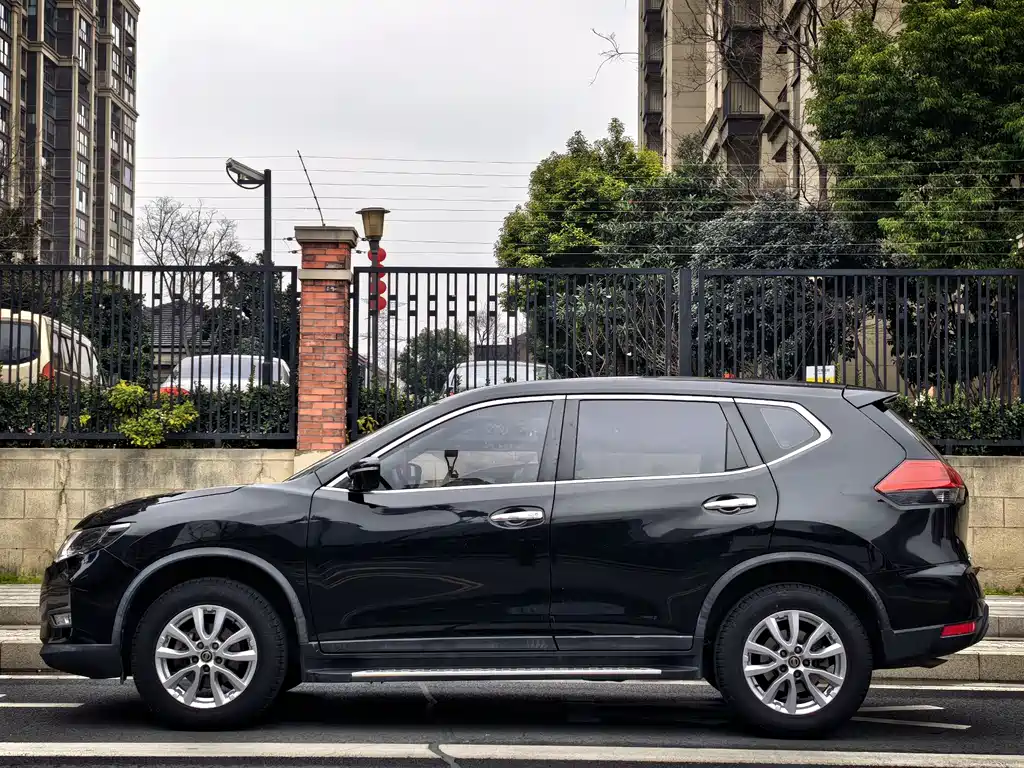 X-Trail 2019 2.0L CVT Intelligent Comfort Edition 2WD купить на сайте DeffCars