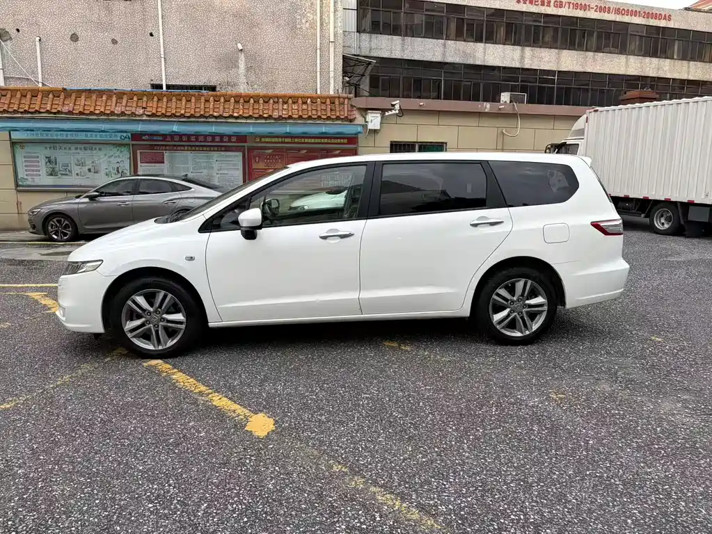 Odyssey 2013 2.4L Deluxe Edition купить на сайте DeffCars