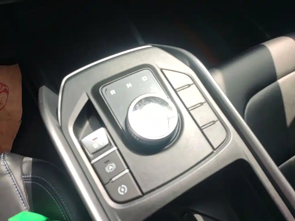 Emgrand New Energy 2021 EV Pro online reservation version купить на сайте DeffCars