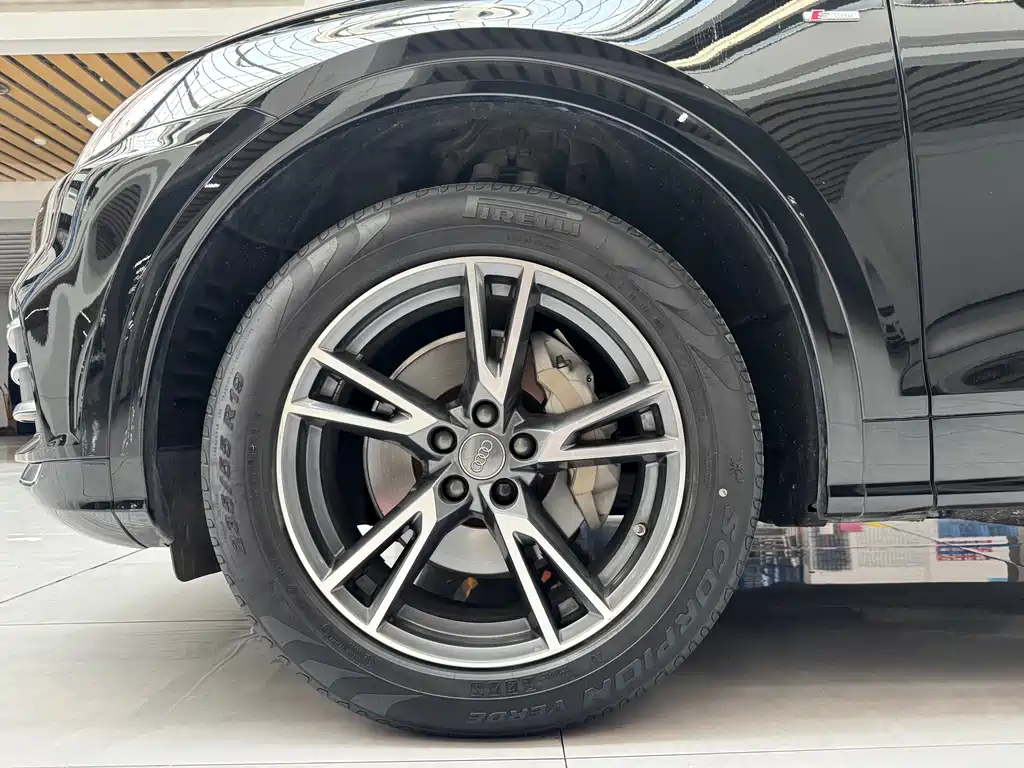 Audi Q5L 2020 facelift 40 TFSI enjoys fashionable style купить на сайте DeffCars