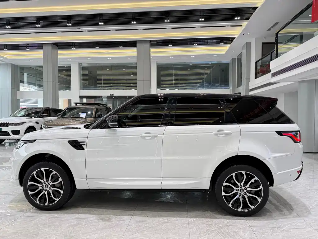Range Rover Sport 2021 3.0 L6 Black Edition купить на сайте DeffCars