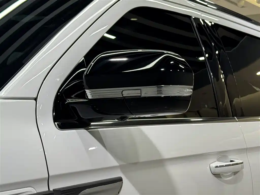 Navigator 2022 3.5T Honor Edition купить на сайте DeffCars